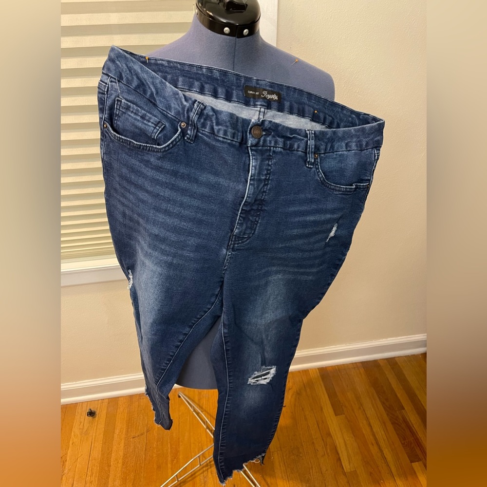 Royalty for Me Jeans Size 18